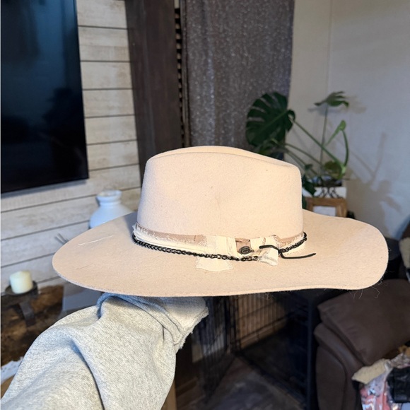 Charlie 1 Horse Highway Fashion Hat – Silver Belly, Custom Lace & Chain - Picture 3 of 4